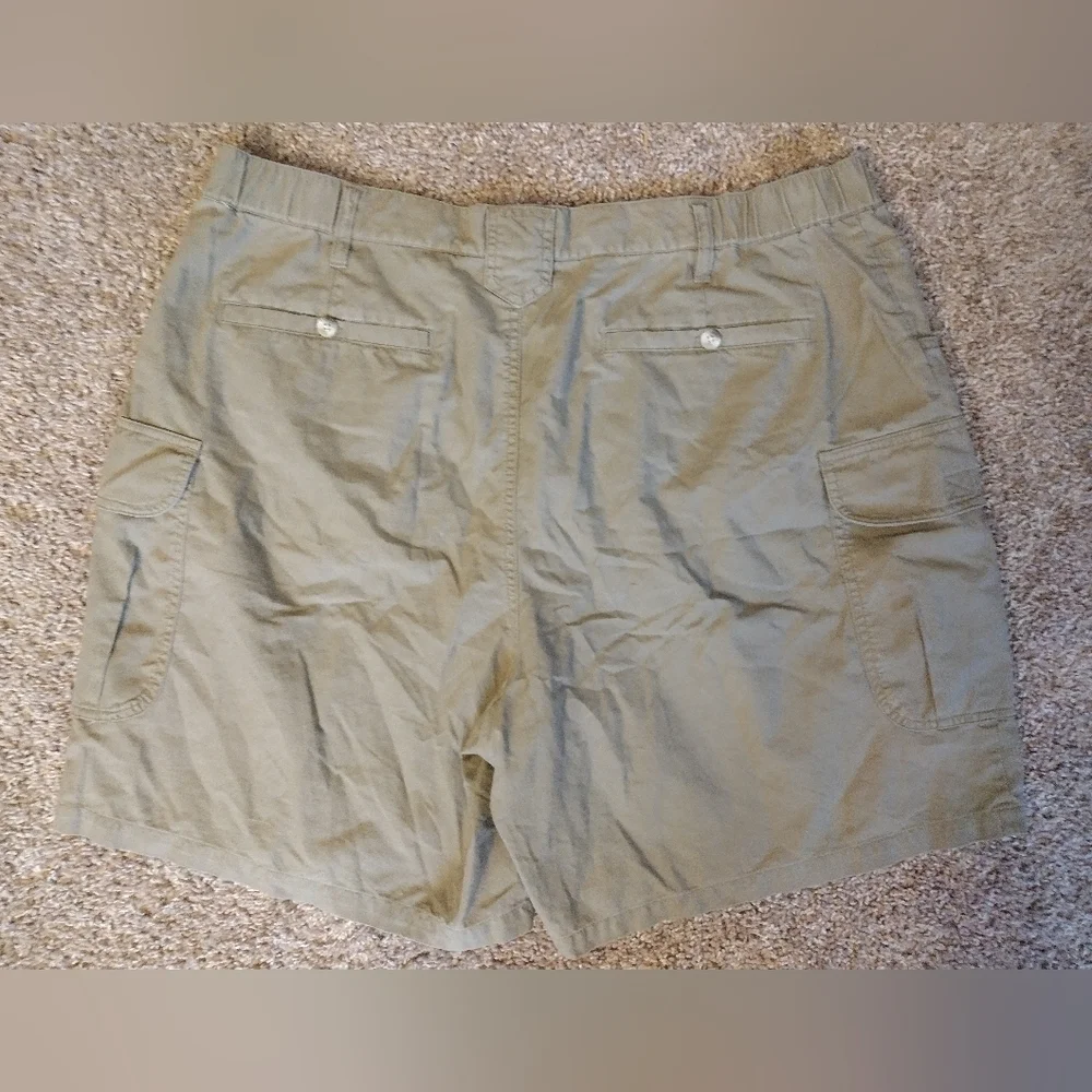 Columbia Men's Olive Cargo Outdoor Sportswear Casual Shorts Men's 42